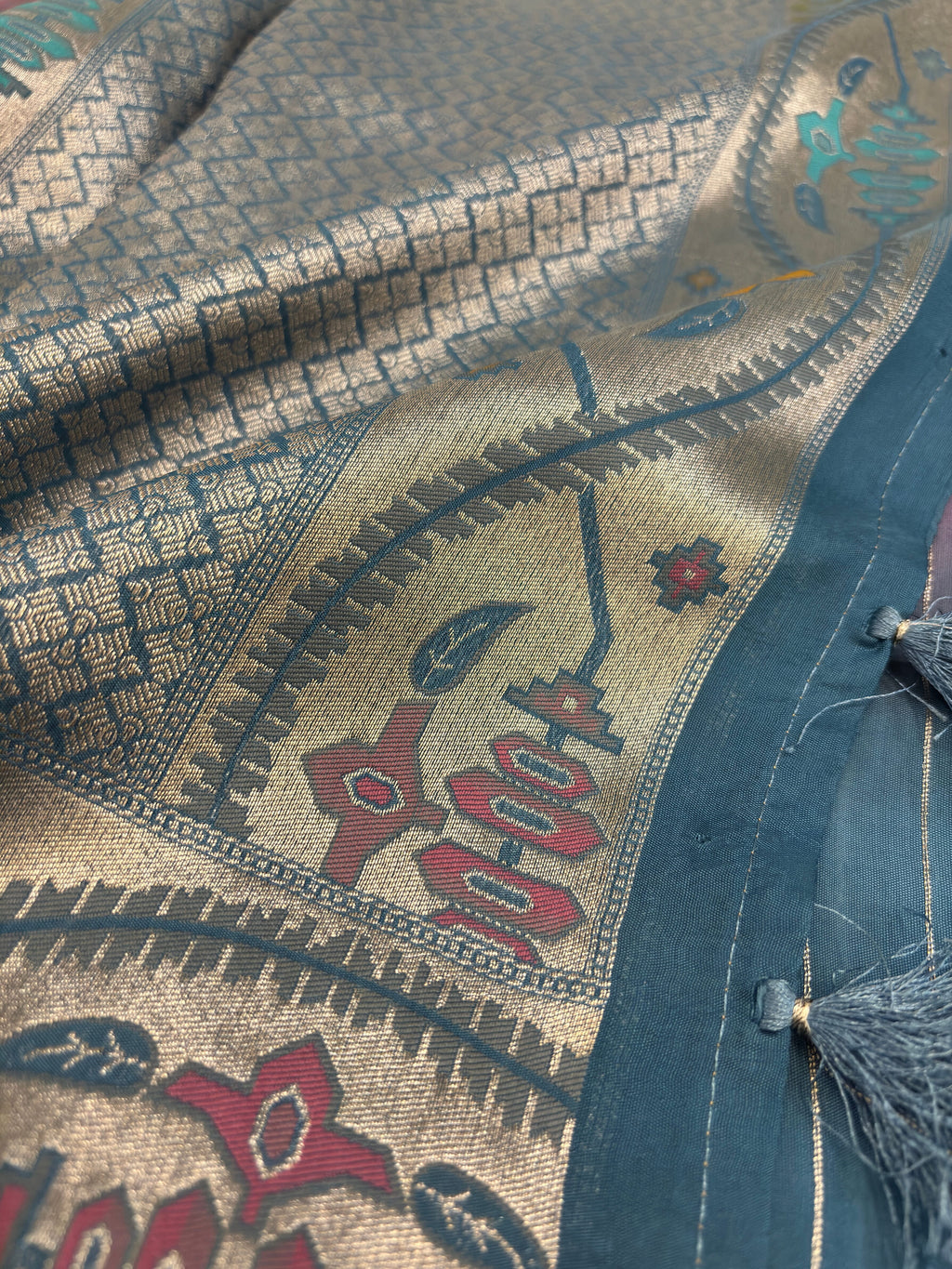 Kattan Tissue Saree Nakshatra Jaal Weave