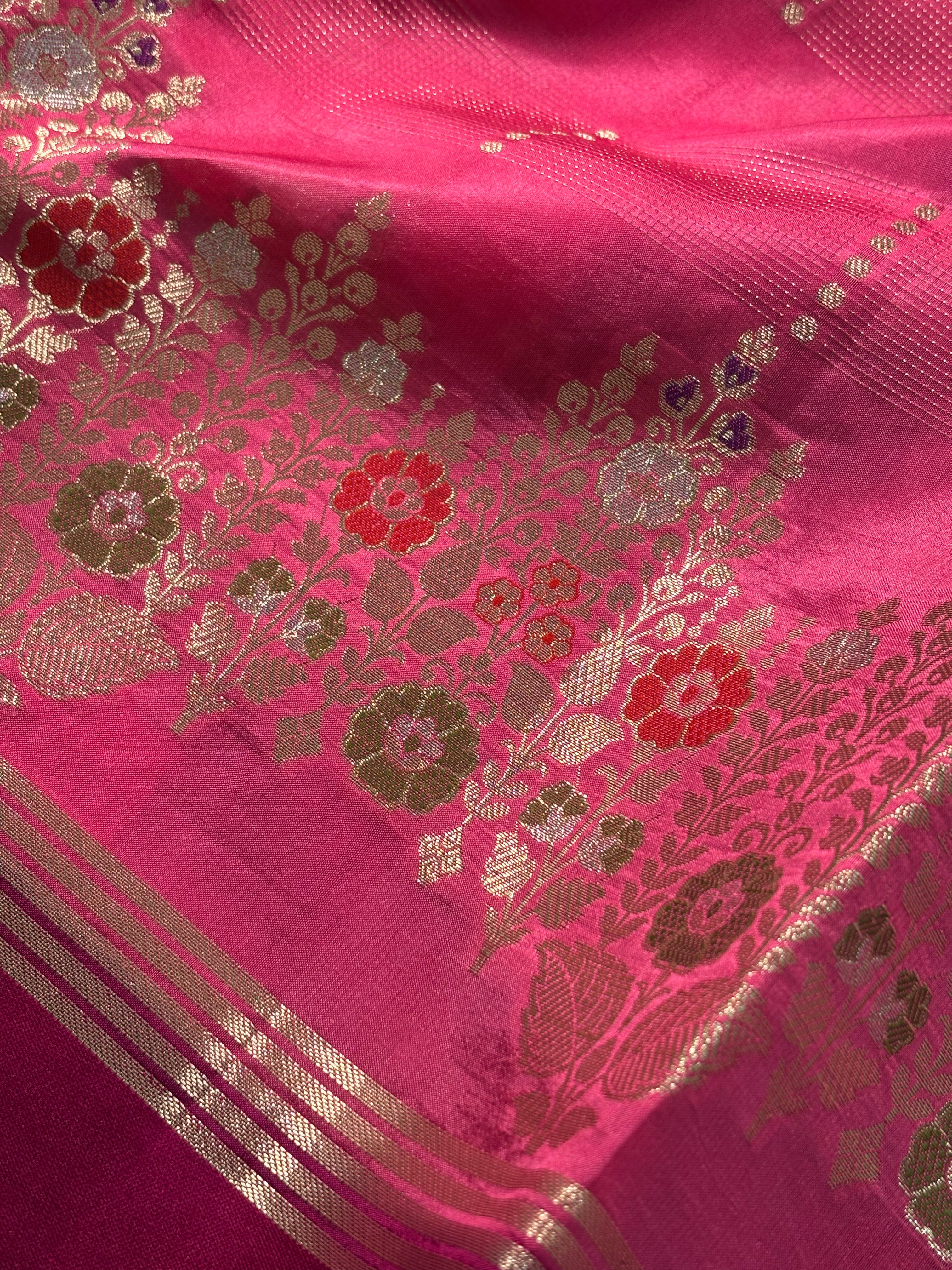 Gilded-Peony Scroll