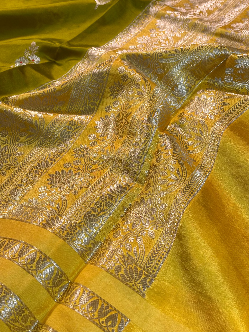 Golden-Henna Archive