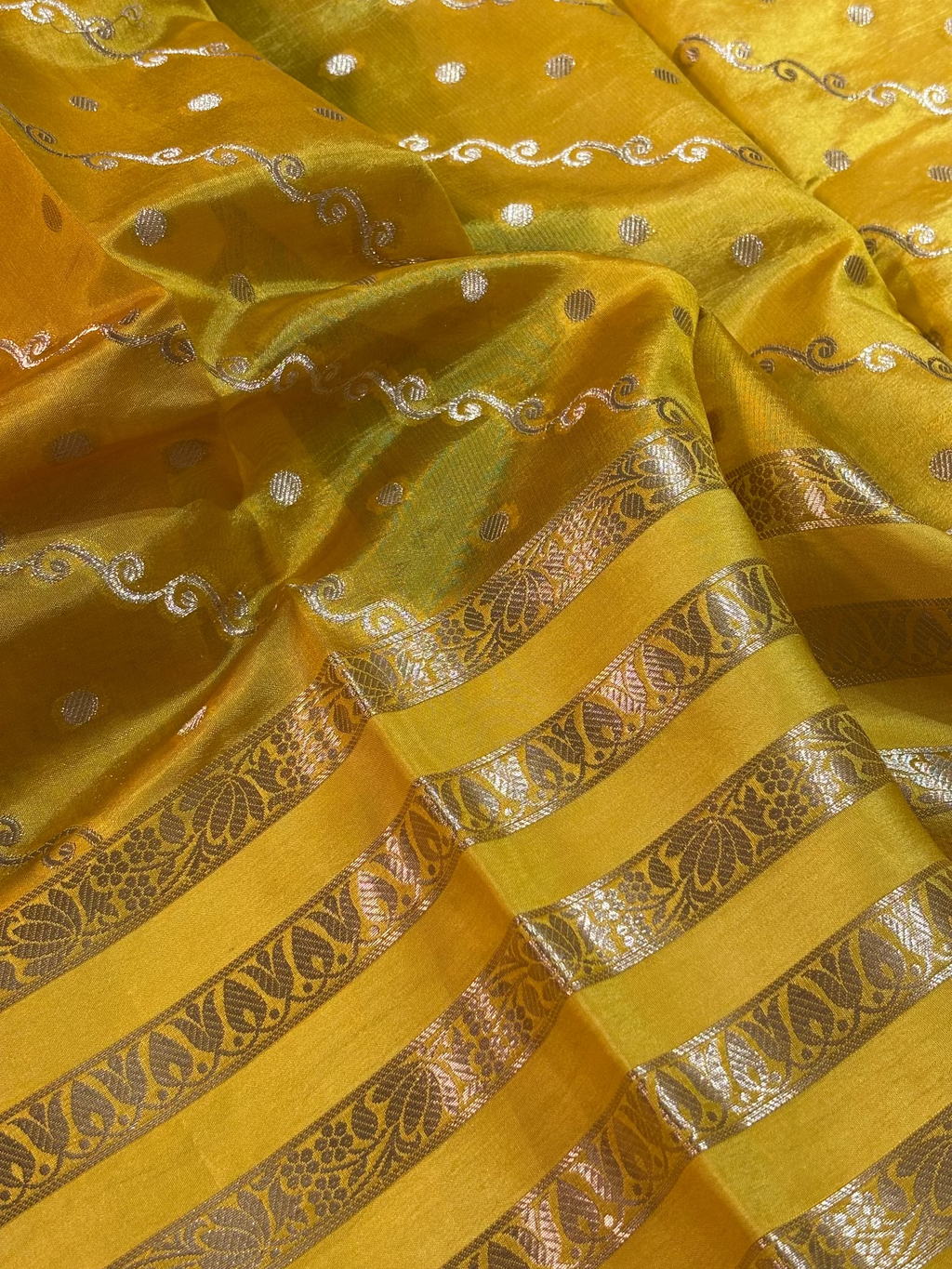 Golden-Henna Archive