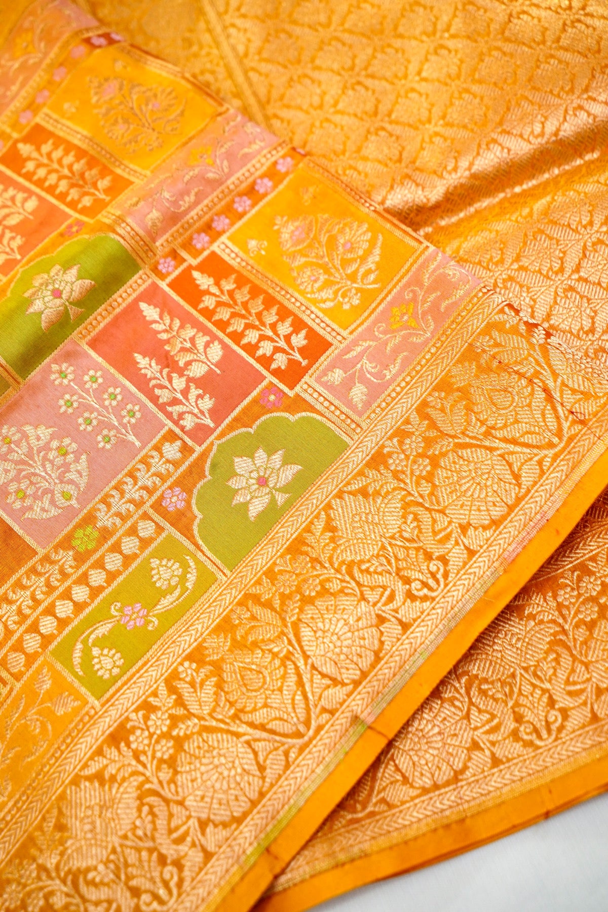 Saffron (Keshariya) Kataan