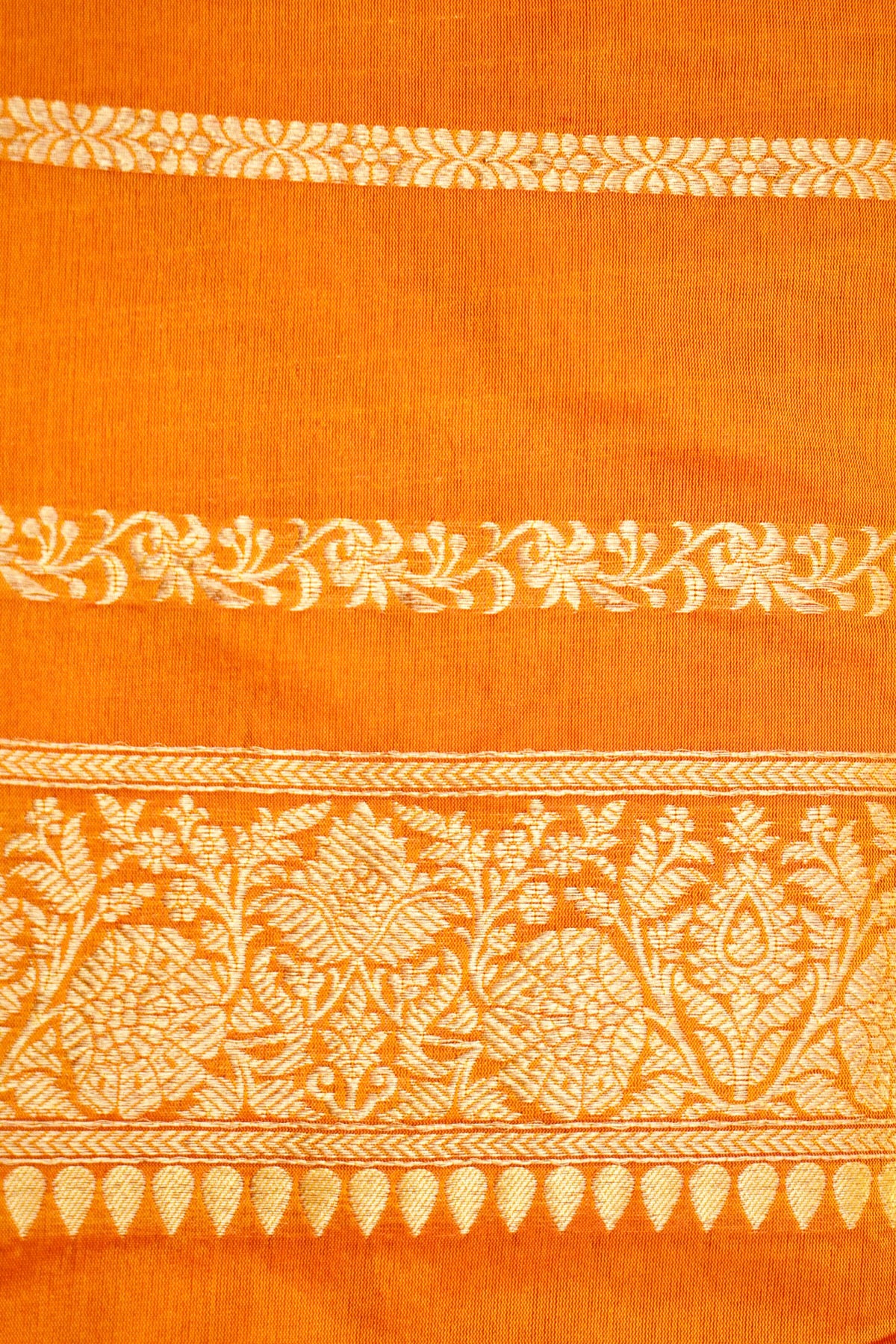 Saffron (Keshariya) Kataan