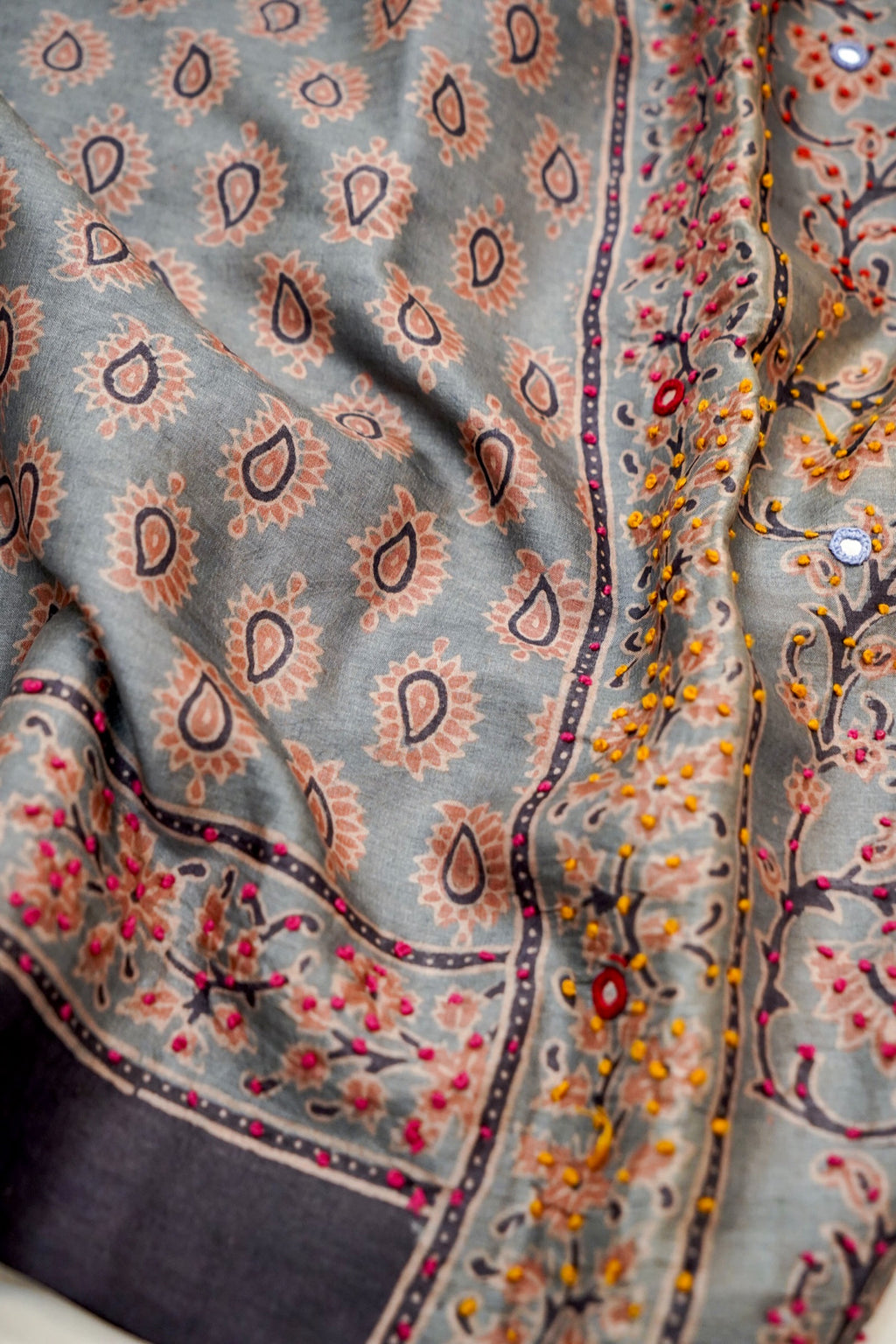 Platinum Slate Kalamkari