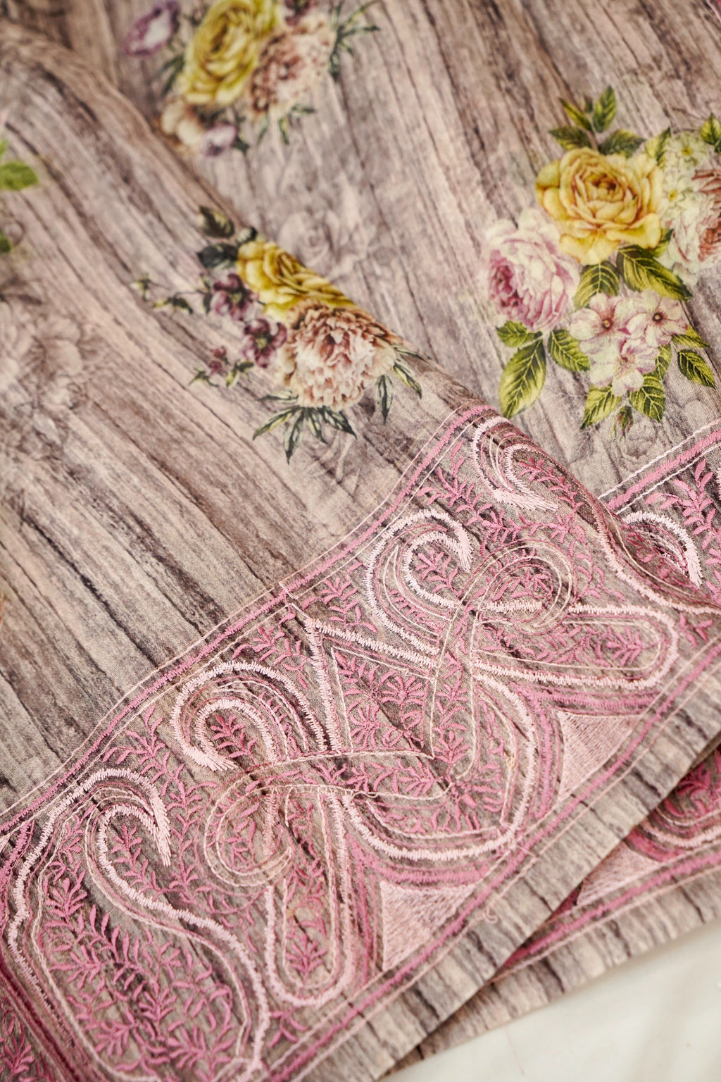 Rose-Noir Glaze Organza
