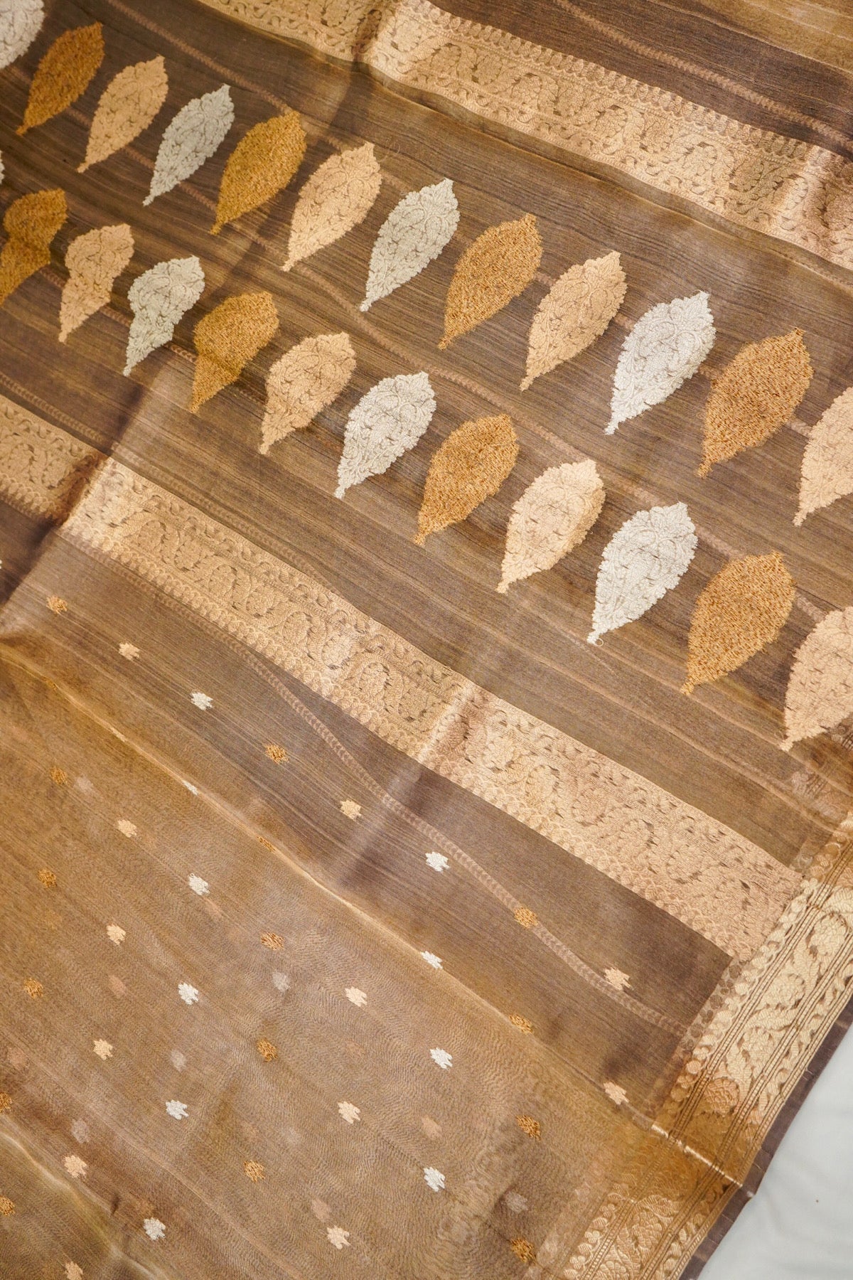Kora Cashmere Gold Shimmer