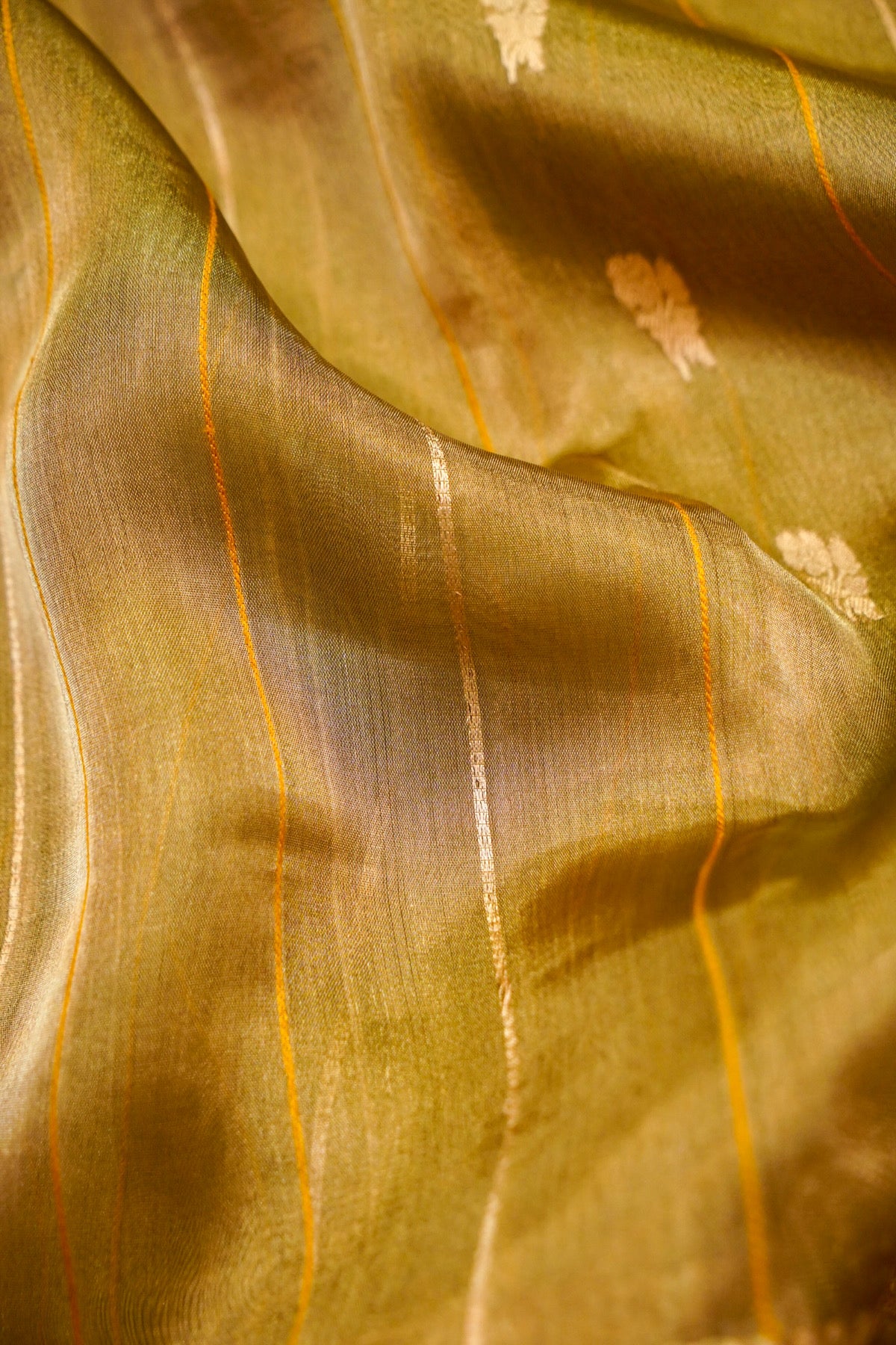Peridot Luster Tissue
