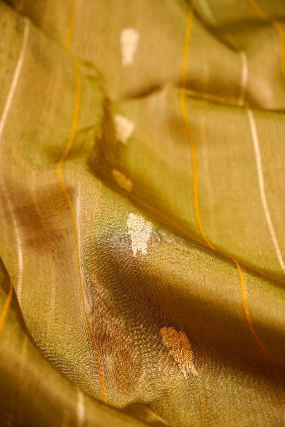 Peridot Luster Tissue