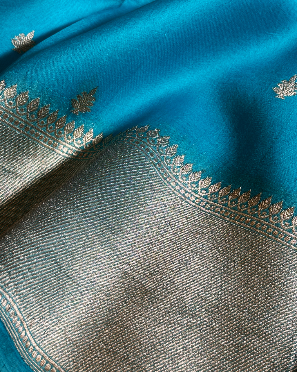 Pure Banarasi Handloom Kora in Blue