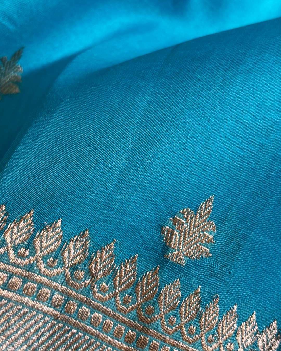 Pure Banarasi Handloom Kora in Blue