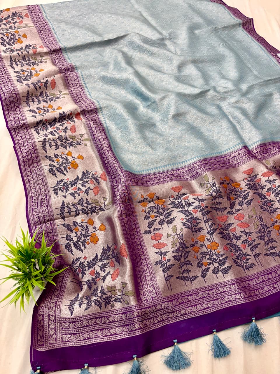 Vintage-Vivid Paithani