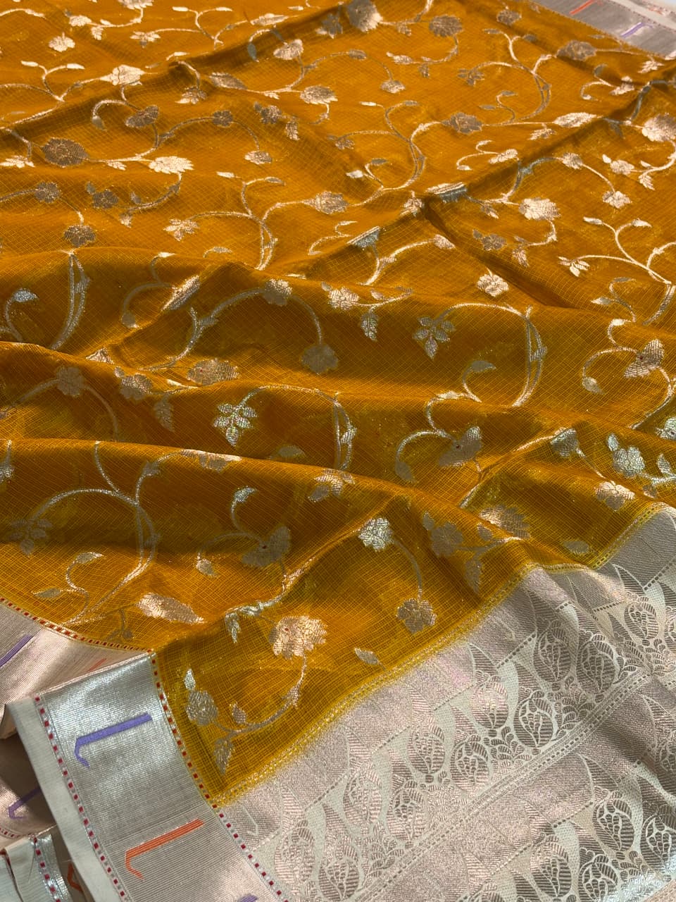 Gilded-Amber Scroll