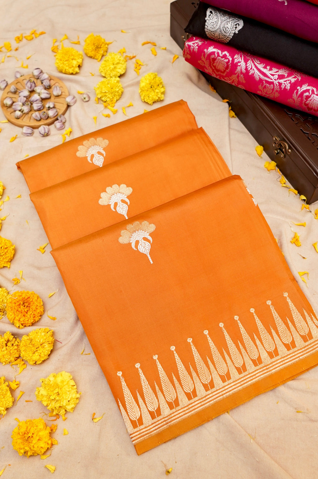 Amber-Bindu
