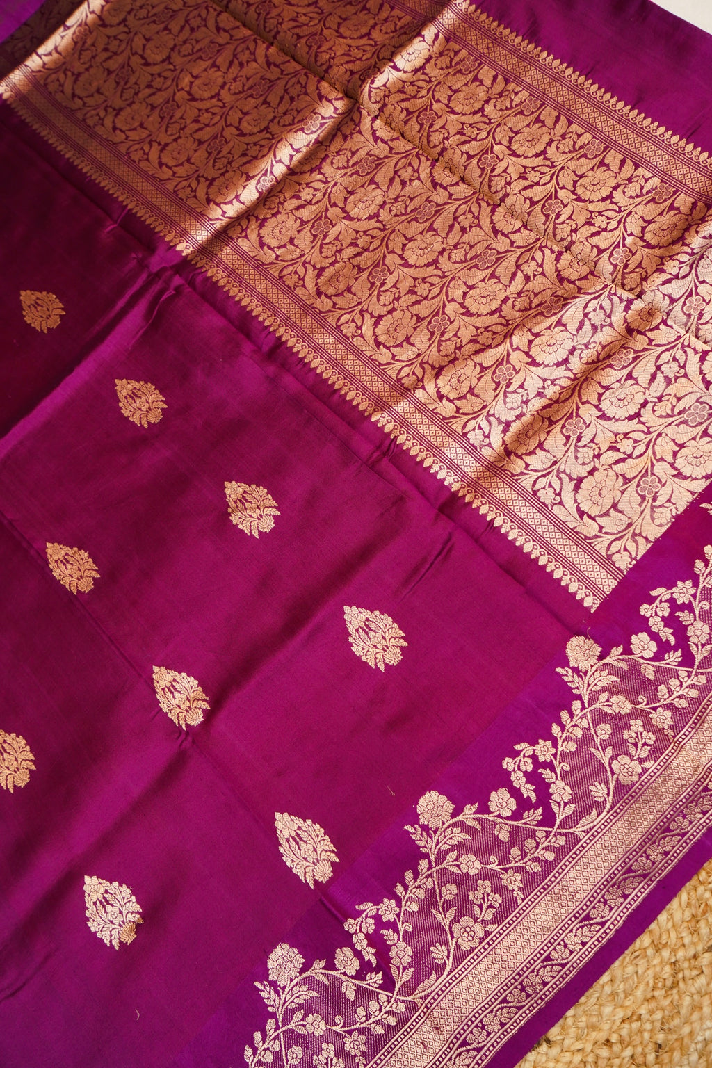 Mudra-Magenta