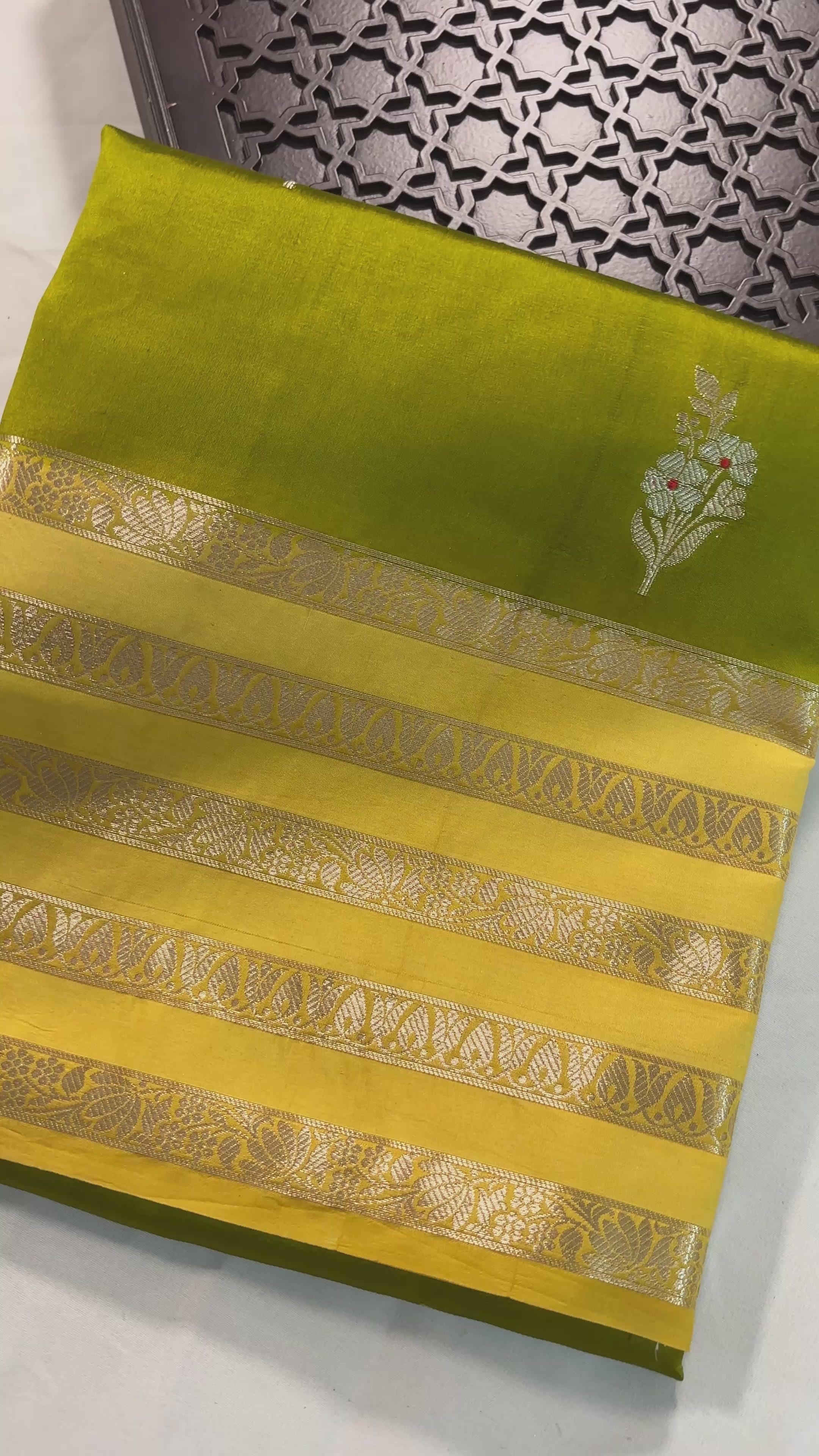 Golden-Henna Archive